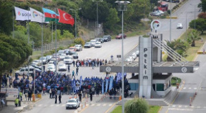 Türkei im Mai 2015: Nun treten auch Chemiearbeiter in Izmir in den Streik