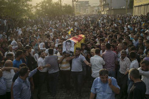 Zuerst Isis jetzt die türkischen Bomben: Beerdigung im August 2015