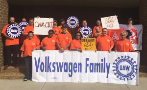 Als Volkswagenfamilie bezeichnen sich KollegInnen aus den USA, die ihre Solidarität mit dem VW Streik im brasilianischen Taubate ausdrücken