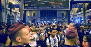 Solidarität mit Flüchtlingen am 1. September 2015 im Budapester Ostbahnhof