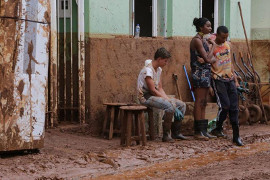 Betroffene des Dammbruches in Mariana am 20.11.2015
