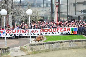 Der Kongress der FSU demonstriert am Solidaritätstag mit den 8 von Goodyear am 4.2.2016