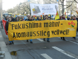 Am 11.3.2017 in Berlin Solidarität mit Fukushima gegen alle AKW
