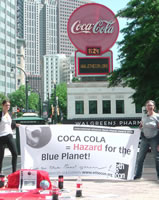 Internationaler Black Planet Award: Coca Cola verweigert AktionärInnen den Zutritt zur Hauptversammlung