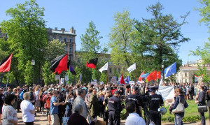 Demonstration gegen Folter des russischen Geheimdienstes an Anarchisten und antifaschisten in St. Petersburg Pfingsten 2018