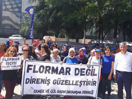 Streikende Flormar Frauen bei Yves Rocher Türkei - Solidarität gegen entlassungen gefragt