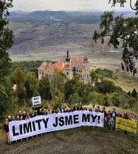 Protest in Tschechien gegen die CEZ - eines der grössten Unternehmen des Landes will den Braunkohleabbau weiter ausbauen