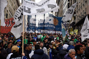 Hungermärsche in Argentinien - hier in Buenos Aires am 4.9.2019 - sind eine der Neuheiten, die die Regierung Macri erreicht hat