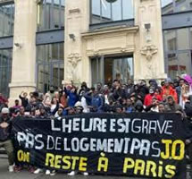 Vor den Olympischen Spielen werden die Straßen geleert – junge MigrantInnen besetzen aus Protest städtisches Kulturhaus in Paris-Belleville: „Pas de logement, pas de JO !“